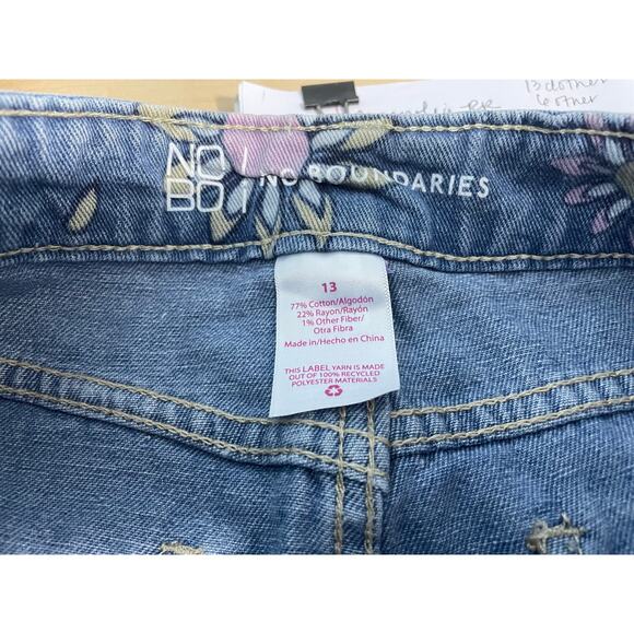 No Boundaries Cut Off Jean Shorts Size 13 High Rise Funky Flowers Distressed - Picture 5 of 5
